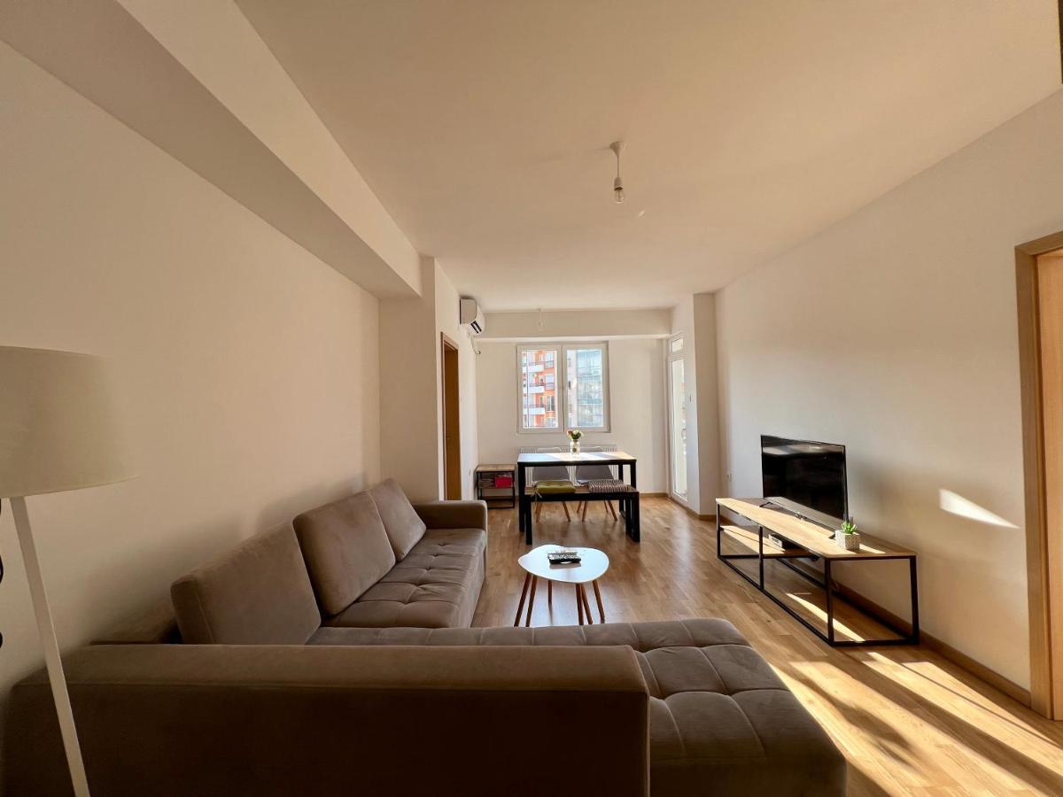 Sara'S Apartment Cozy And Close To Center With Private Parking 스코페 외부 사진
