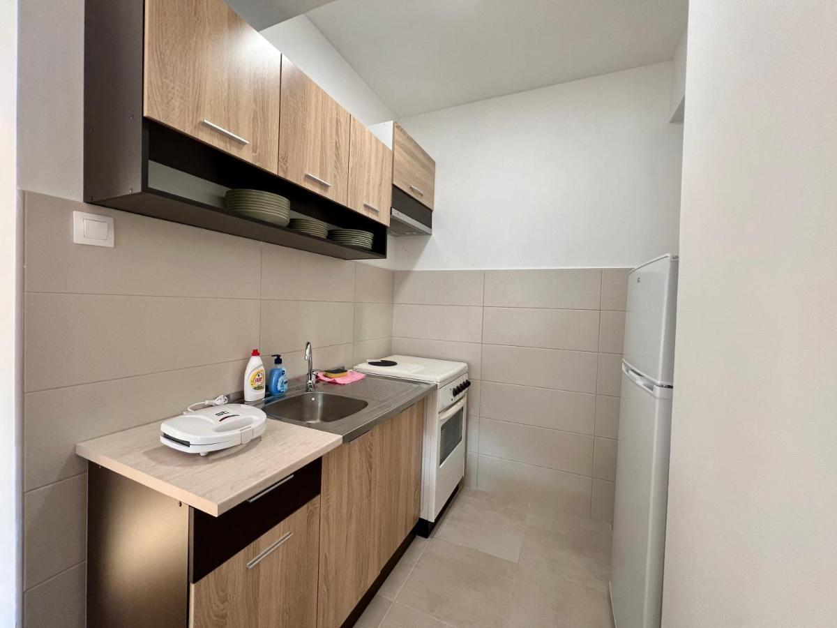 Sara'S Apartment Cozy And Close To Center With Private Parking 스코페 외부 사진