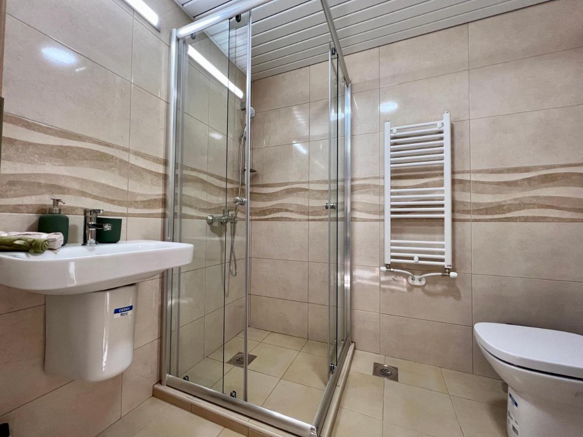Sara'S Apartment Cozy And Close To Center With Private Parking 스코페 외부 사진