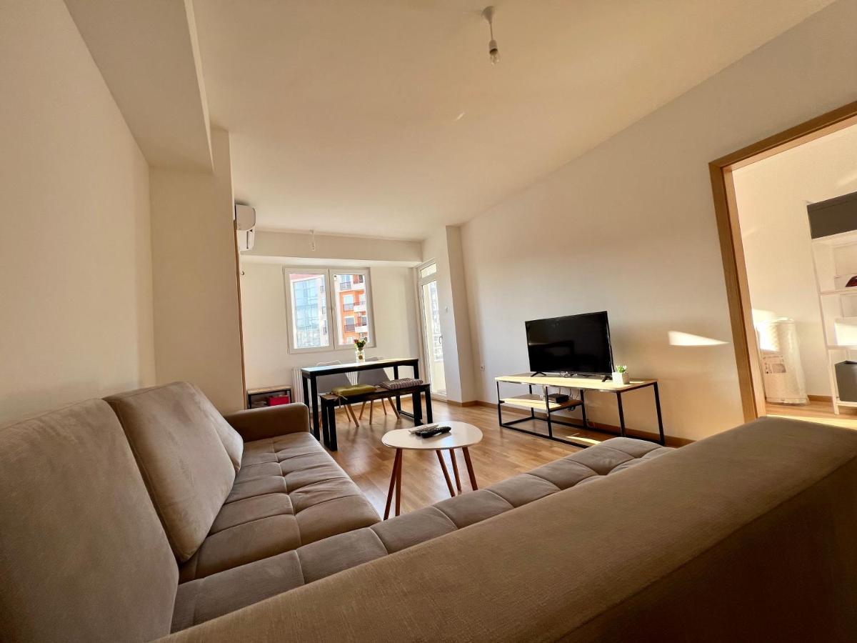 Sara'S Apartment Cozy And Close To Center With Private Parking 스코페 외부 사진