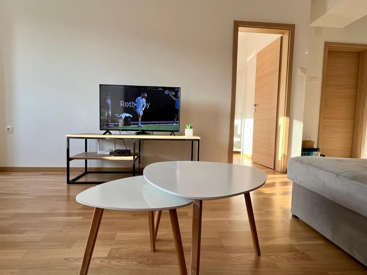 Sara'S Apartment Cozy And Close To Center With Private Parking 스코페 외부 사진